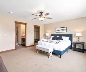 Photo 3 - Spectacular Townhome Near Breweries and River District!