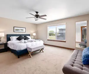 Photo 5 - Spectacular Townhome Near Breweries and River District!