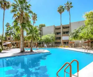 Photo 2 - Charming 1-bdrm Condo Steps to Old Town Scottsdale