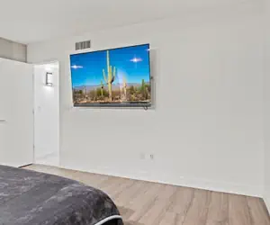 Photo 4 - Modern and Luxurious Vacation Home W/pool & Spa!