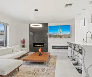 Photo 2 - Modern and Luxurious Vacation Home W/pool & Spa!