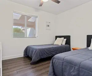 Photo 5 - Modern and Luxurious Vacation Home W/pool & Spa!