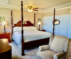 Photo 5 - The Historic Requa Inn