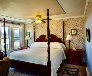 Photo 4 - The Historic Requa Inn