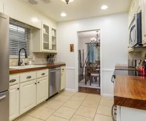 Photo 4 - Gorgeous Alabama Home 4 Miles to Stadium Sleeps 8