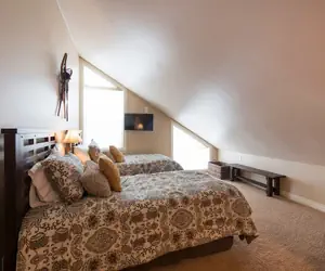 Photo 4 - Three Kings Condominiums