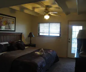 Photo 3 - Mountain Harbor Lodge cottage on Lake Ouachita by RedAwning