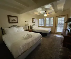 Photo 4 - Mountain Harbor Lodge cottage on Lake Ouachita by RedAwning