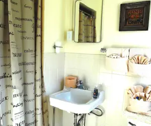 Photo 4 - King Guest Room located at the Joplin Inn at the entrance to Mountain Harbor, just 2 1/2 miles from Lake Ouachita. by RedAwning