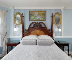 Photo 2 - The Irish Inn