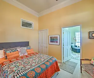 Photo 2 - Renovated 'carnegie Cottage' - Walk to Dtwn!