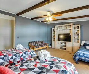 Photo 2 - Spacious Tierra Amarilla Ranch House w/ Deck!