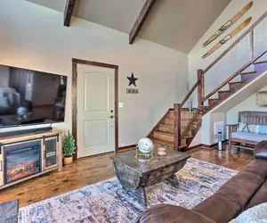 Photo 5 - Home Located on the Shoreline of Lay Lake!