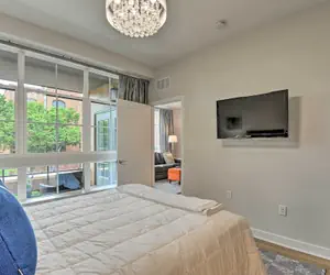 Photo 4 - Chic Condo w/ Balcony in the Heart of Annapolis!