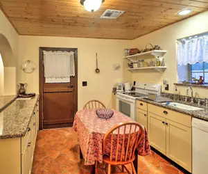 Photo 4 - Charming Couples Casita, Walk to Old Mesilla Plaza