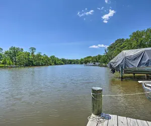 Photo 4 - Waterfront Annapolis Home: Fire Pit & Fishing Pier