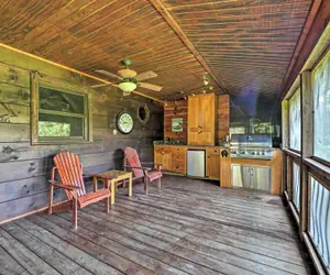 Photo 3 - Lakefront Coalmont Cabin on 5 Acres w/ Dock!