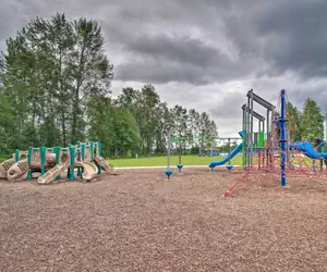 Photo 4 - Charming Updated Retreat Walk to Lake Stevens!