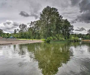 Photo 3 - Charming Updated Retreat Walk to Lake Stevens!