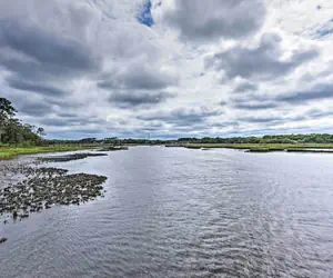 Photo 2 - Cozy Nantucket Cottage on Saint Marys River!