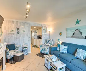 Photo 3 - Blue Water Beachfront Condo: 2 Mi to Skywheel!
