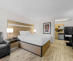 Photo 2 - Mainstay Suites Knoxville - Cedar Bluff