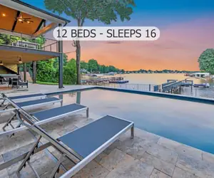 Photo 2 - Lakeshore Adrift