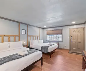 Photo 5 - Blue Jay Lodge