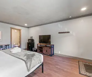 Photo 4 - Blue Jay Lodge