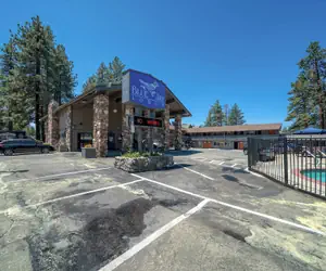 Photo 2 - Blue Jay Lodge