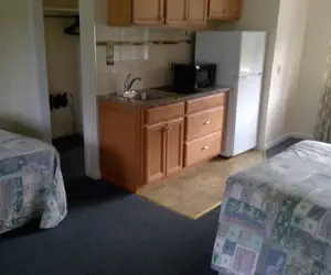 Photo 3 - Village Green Motel