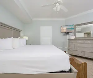 Photo 5 - Phoenix On The Bay 1530 3 Bedroom Condo