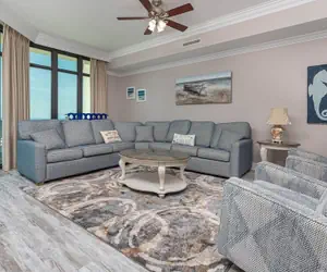 Photo 2 - Phoenix West 2007 3 Bedroom Condo