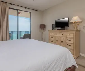 Photo 5 - Phoenix East 1406 3 Bedroom Condo by Redawning