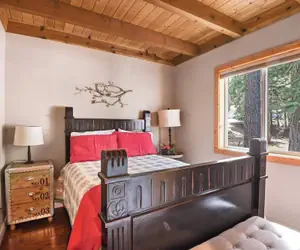 Photo 4 - Luxury Tahoe Chalet Minutes to Dining