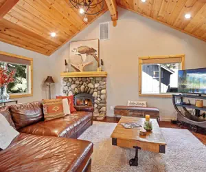 Photo 2 - Luxury Tahoe Chalet Minutes to Dining