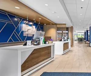 Photo 4 - Holiday Inn Express & Suites Marinette by IHG