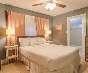 Photo 3 - Delightful 2-bedroom, 1-bath Home Near Biloxi's Scenic Back Bay