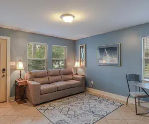 Photo 2 - Delightful 2-bedroom, 1-bath Home Near Biloxi's Scenic Back Bay