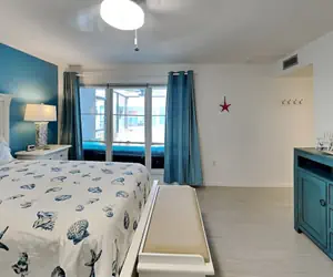 Photo 2 - Madeira Beach Yacht Club 323b