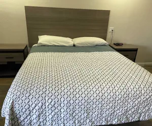 Photo 5 - Town House Motel