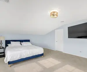 Photo 4 - Stunning Beachfront Queens Getaway 4 Bedroom Townhouse by RedAwning