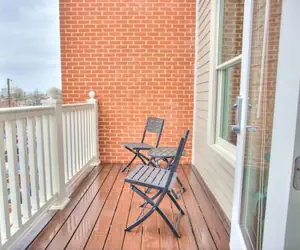 Photo 4 - Walk Score 91 Balcony Near King ST