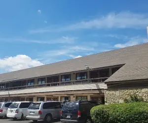 Photo 2 - American Value Inn