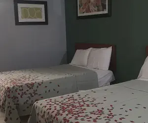 Photo 4 - American Value Inn