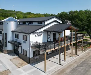 Photo 2 - Hamburg Inn & Suites