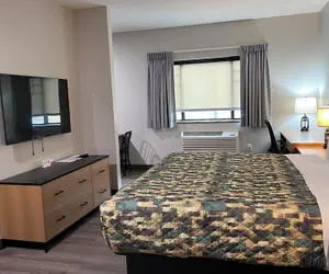 Photo 5 - Hamburg Inn & Suites