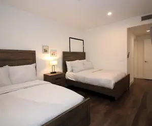 Photo 5 - Los Angeles Deluxe Suites - 2 Bedrooms & 2 Bathrooms
