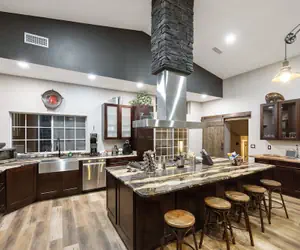 Photo 3 - New Luxury Prescott Lynx B B 4k ft2 Sleeps 22