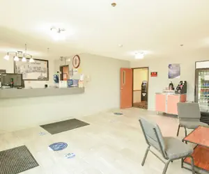 Photo 5 - Super 8 by Wyndham McLean/Bloomington SW